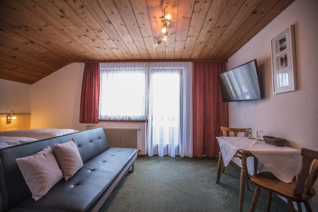Gaestehaus-Pension Barbara Andelsbuch Quarto foto